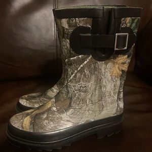 Hunting Camo Rain boots Realtree Magellan Youth size 1
